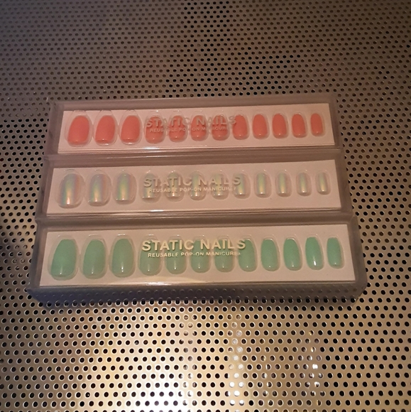 Sephora Accessories - COPY - BOGO 50% off Mint Money💅Reusable Pop ons